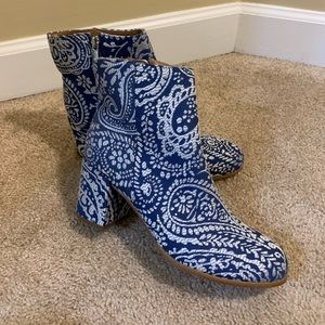 Indigo Rd. Booties